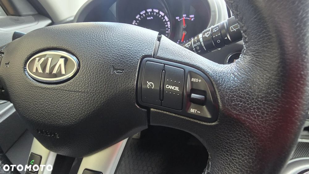 Kia Sportage 2.0 CVVT 4WD Automatik Vision - 38