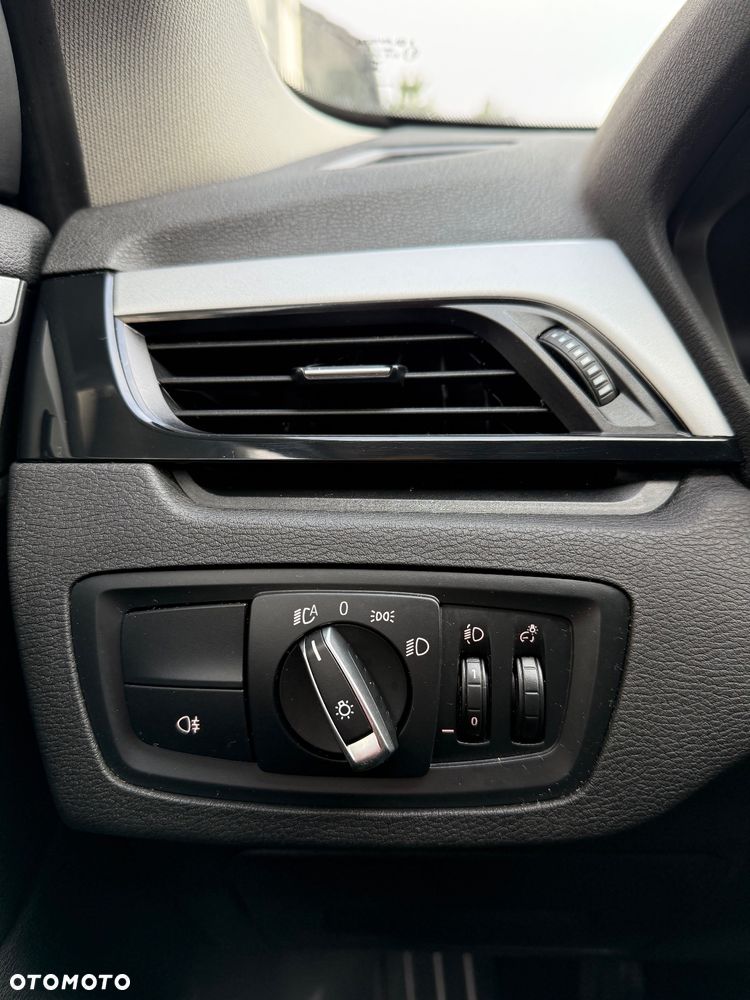 BMW X1 sDrive16d Sport Line - 31