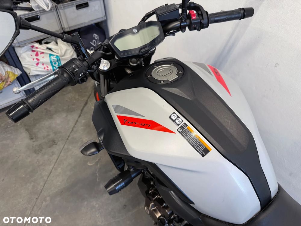 Yamaha MT - 21
