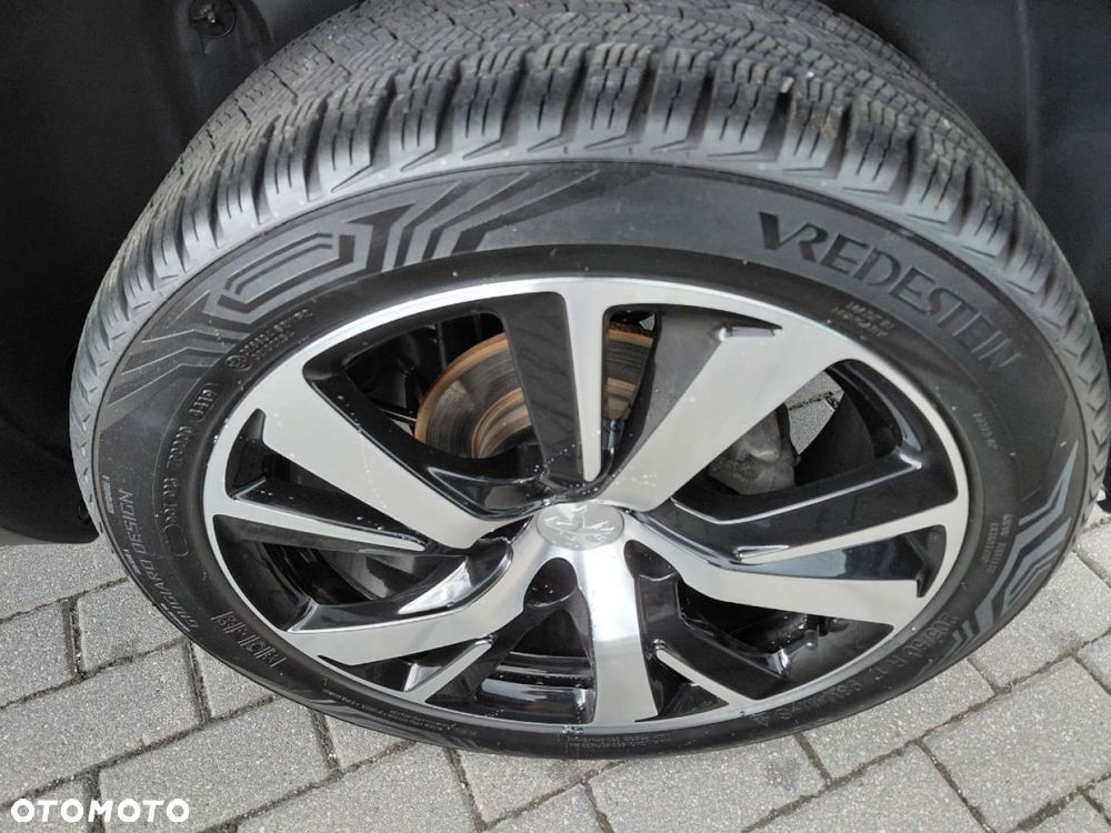 Peugeot 2008 - 9