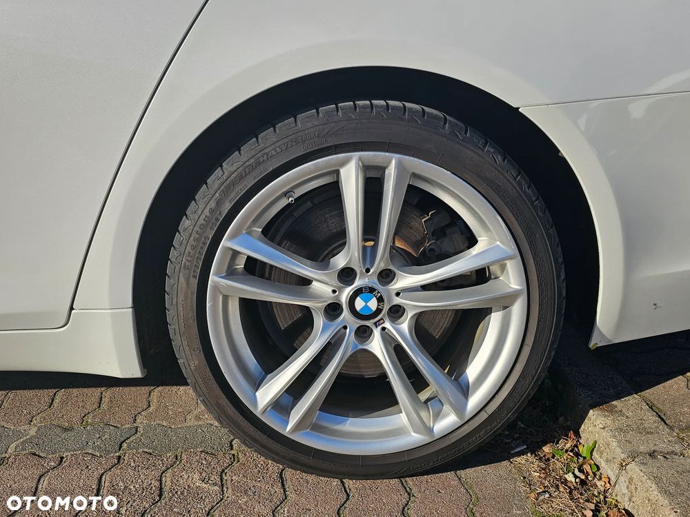 BMW Seria 7 750Li xDrive - 33