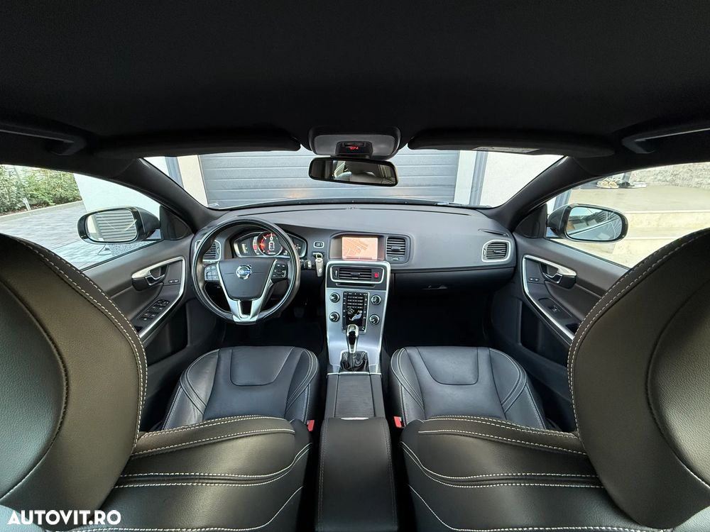Volvo V60 D2 DRIVe Momentum - 16