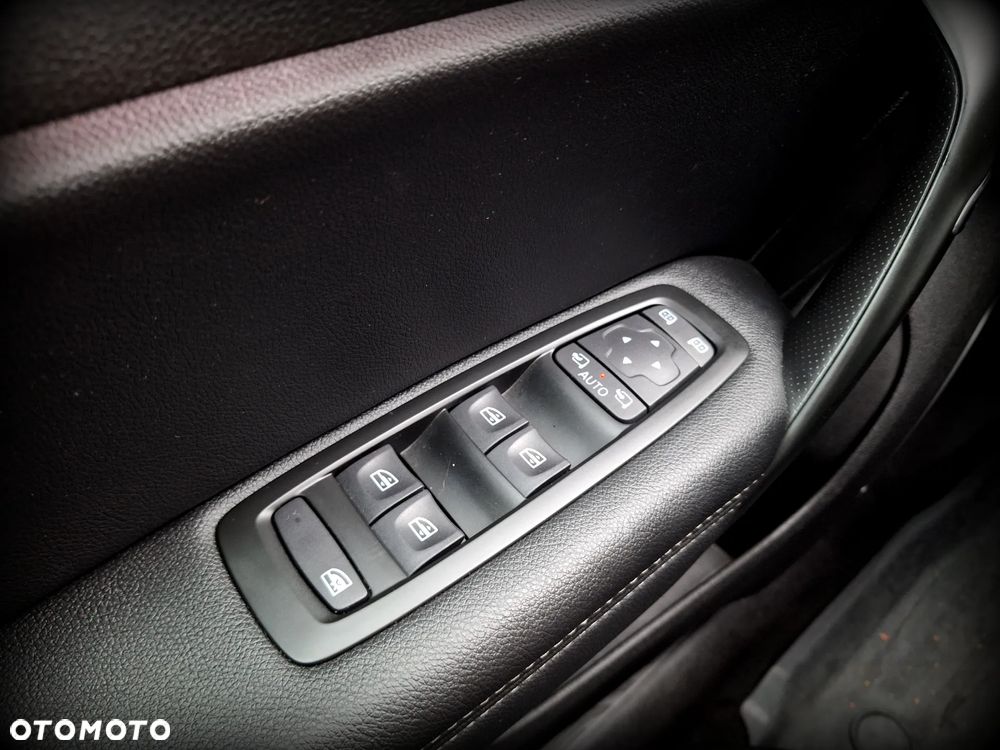 Renault Megane 1.3 TCe FAP Intens EDC - 16