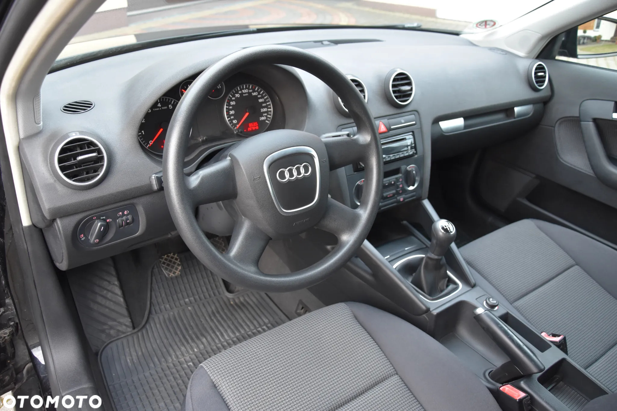 Audi A3 1.6 Sportback Ambiente - 14