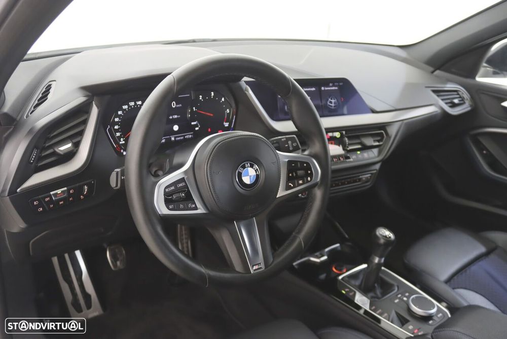 BMW 116 d Pack Desportivo M - 4
