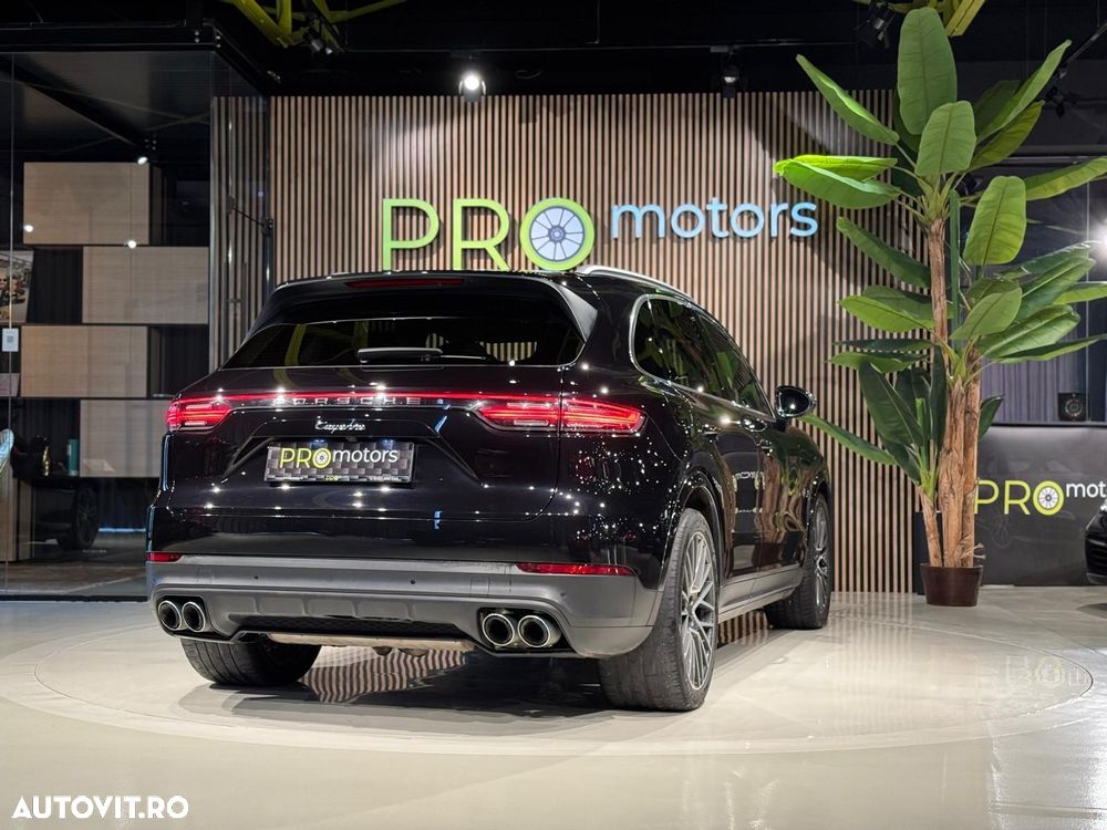Porsche Cayenne - 9