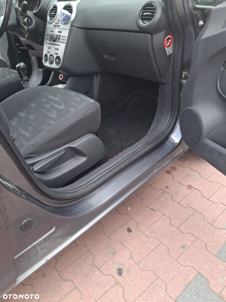Opel Corsa 1.4 16V Energy - 7