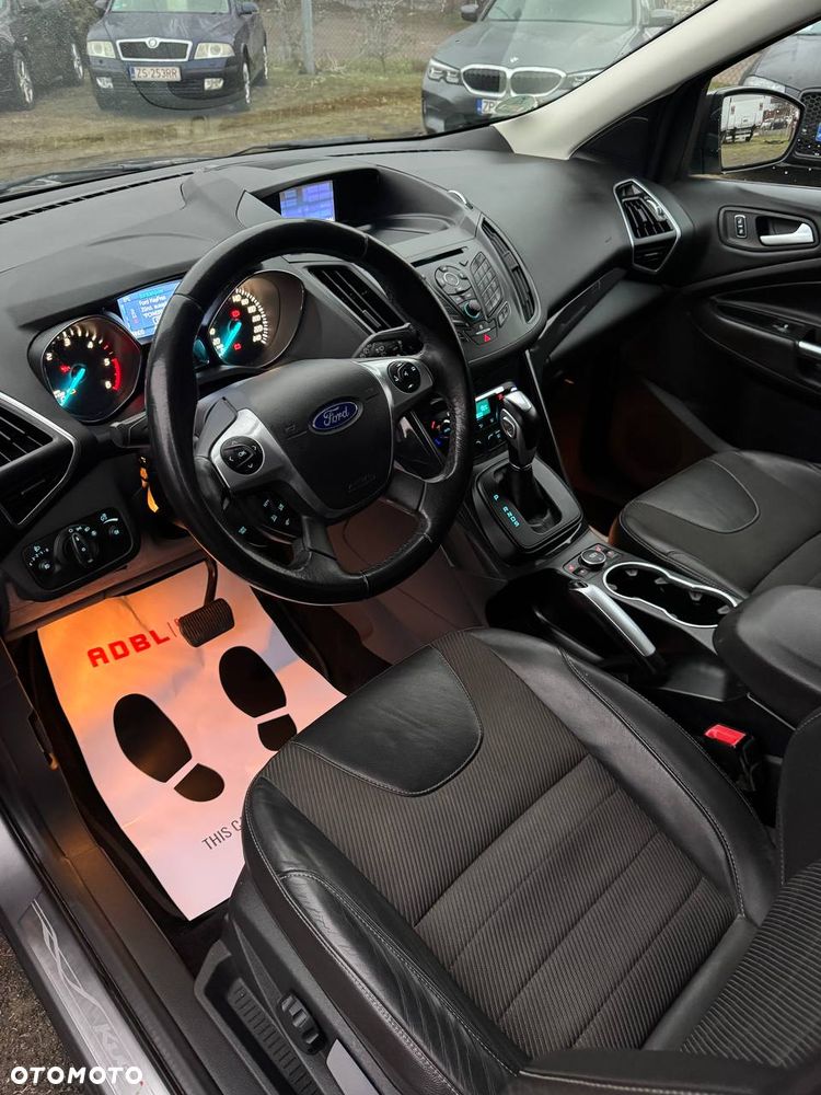 Ford Kuga 2.0 TDCi 4x4 Titanium - 24