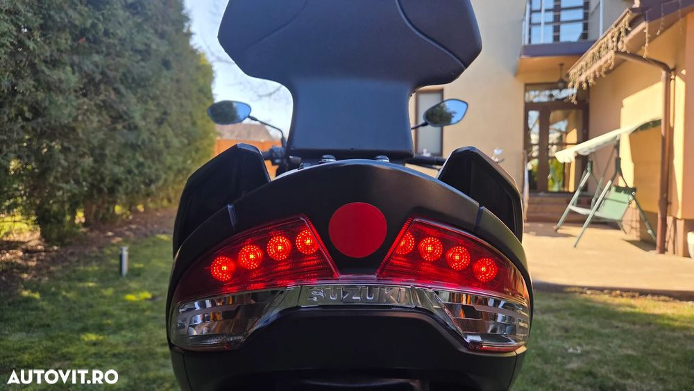 Suzuki AN 400 Burgman - 7