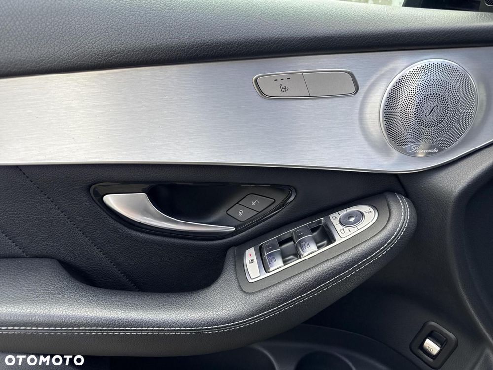 Mercedes-Benz GLC - 21