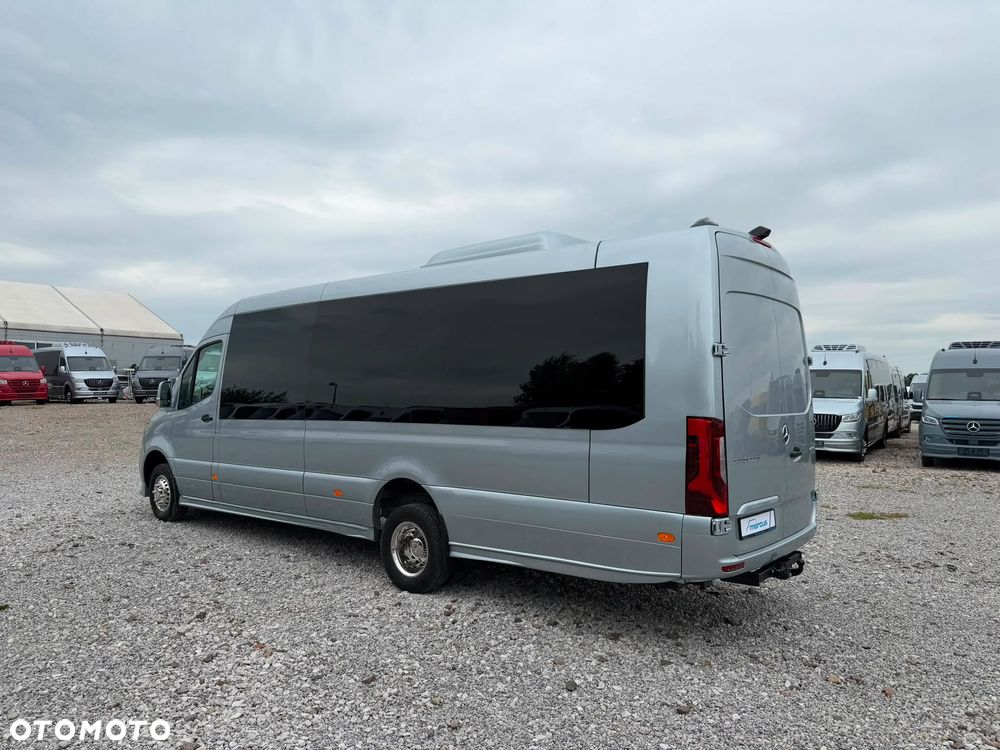 Mercedes-Benz Sprinter 519 - 8