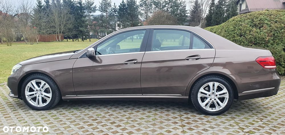 Mercedes-Benz Klasa E 220 CDI BlueEff Avantgarde - 21