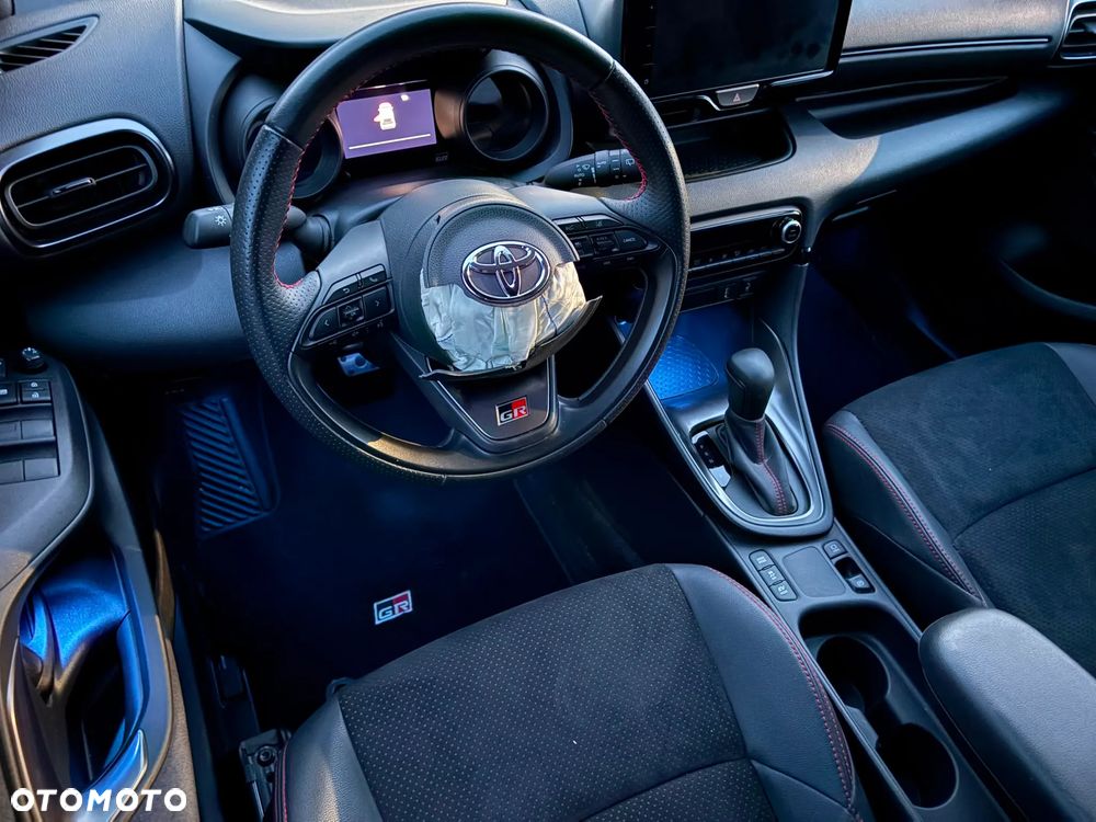 Toyota Yaris 1.5 VVT-i GR SPORT - 15