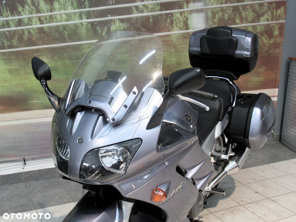 Yamaha FJR - 8
