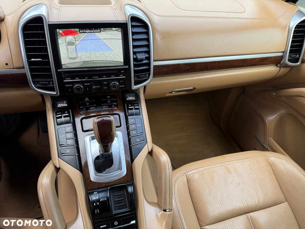 Porsche Cayenne Platinum Edition - 22