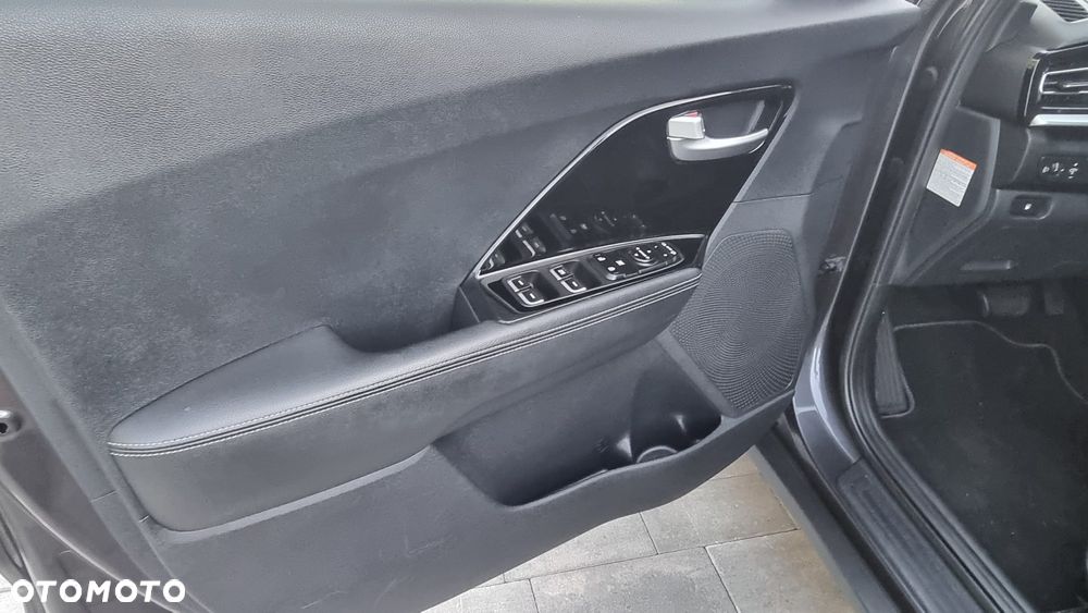 Kia Niro 1.6 GDI Hybrid L Business Line - 19