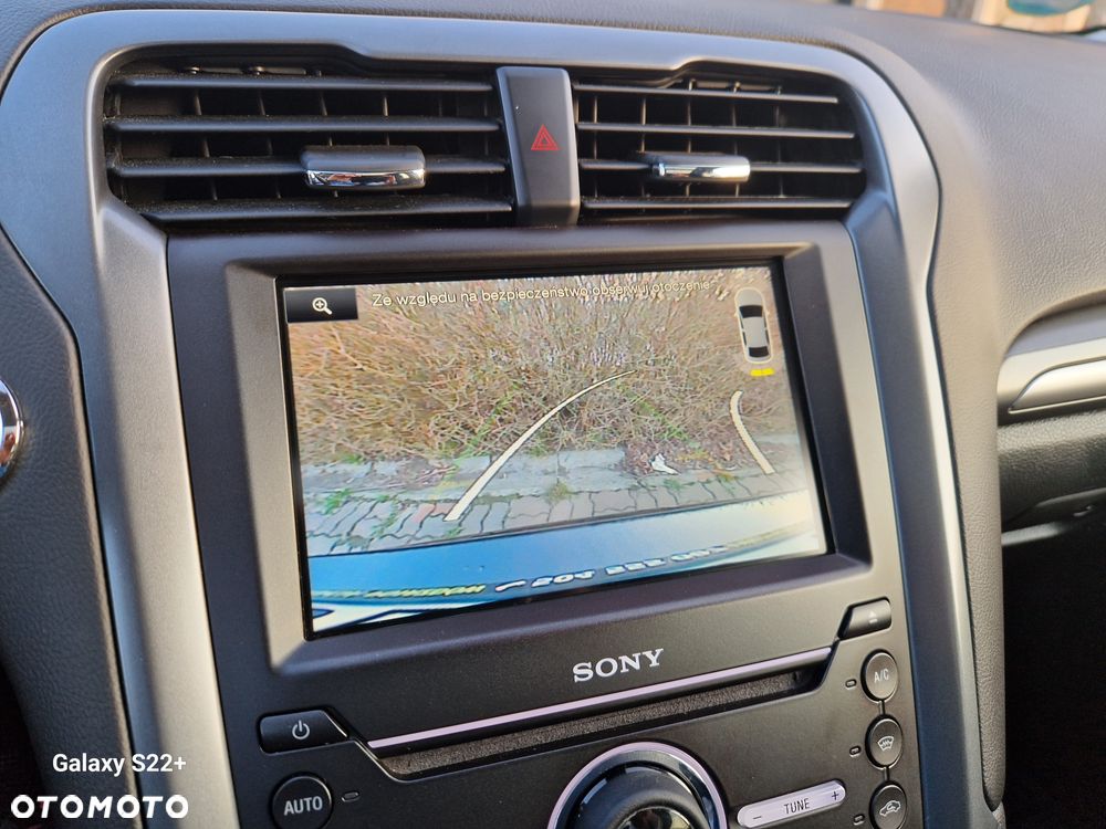 Ford Mondeo Turnier 2.0 EcoBoost Start-Stopp Autom Titanium - 12