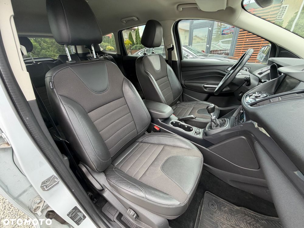 Ford Kuga 1.5 EcoBoost 2x4 Individual - 35