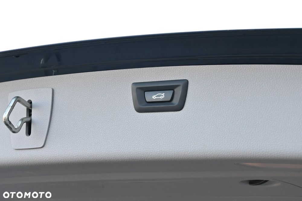 BMW Seria 3 320d Sport-Aut - 32