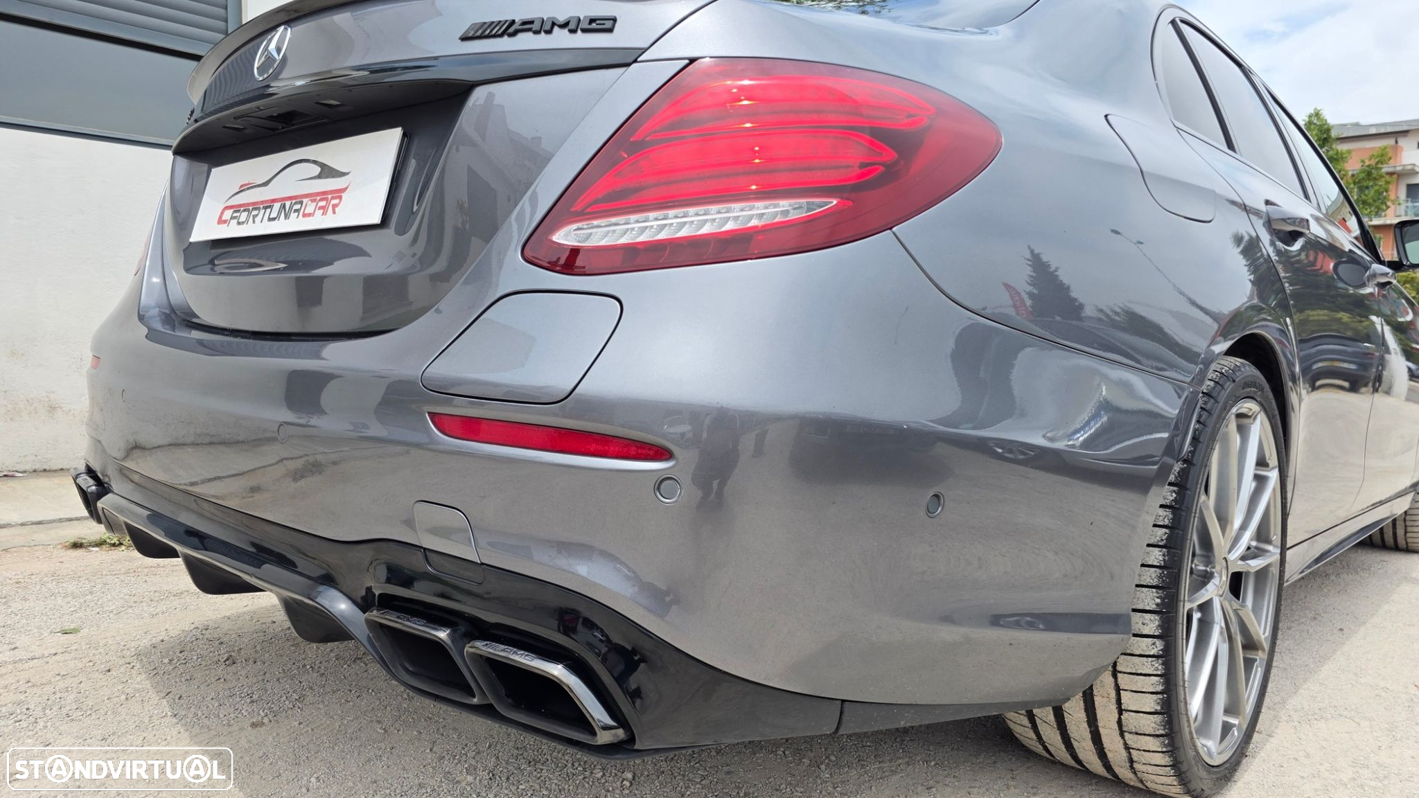 Mercedes-Benz E 350 e AMG - 42