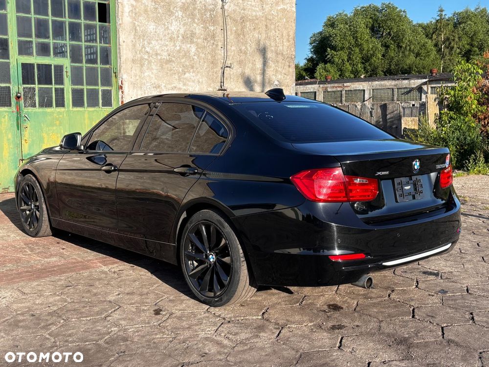 BMW Seria 3 320i xDrive Sport Line - 7