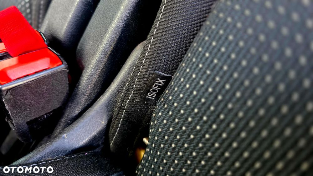 Ford S-Max - 12