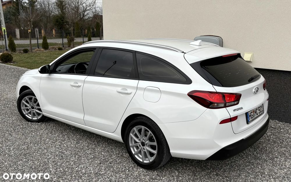 Hyundai i30 1.4 Passion - 6