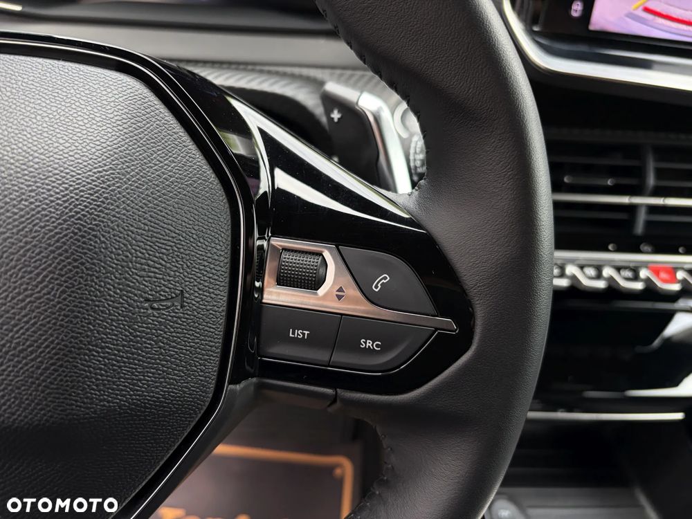 Peugeot 2008 1.2 PureTech Allure Pack S&S EAT8 - 24