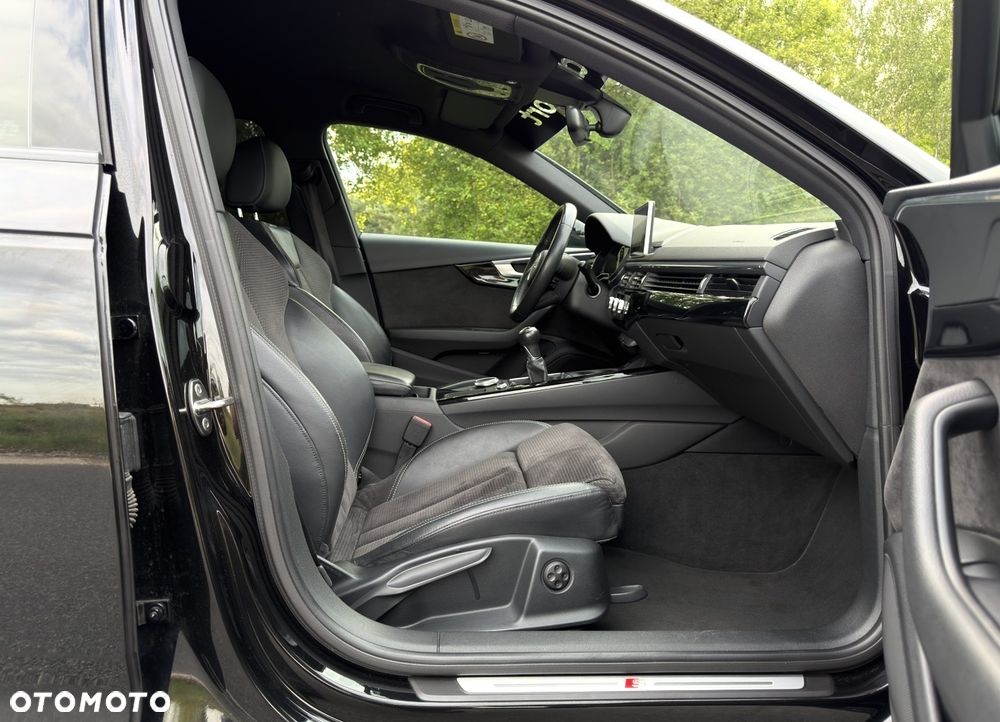 Audi A4 Avant 40 TFSI S tronic S line - 32