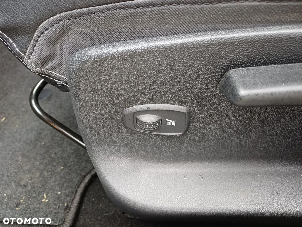 Renault Megane ENERGY TCe 115 Start & Stop Bose Edition - 23