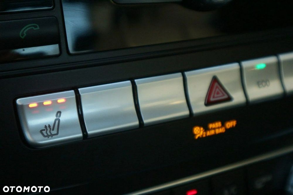 Mercedes-Benz Klasa C 350 BlueEff 4-Matic Avantgarde - 14