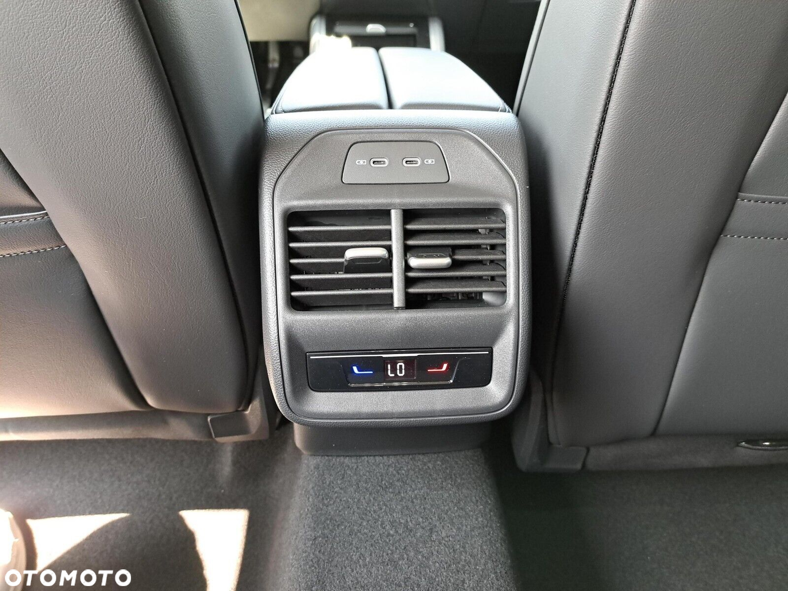 Volkswagen Passat 1.5 TSI EVO Elegance DSG - 25