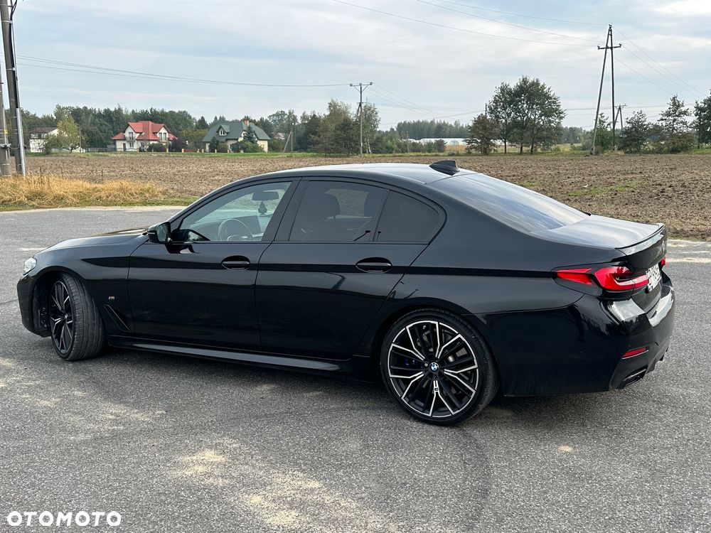 BMW Seria 5 M550i xDrive - 7