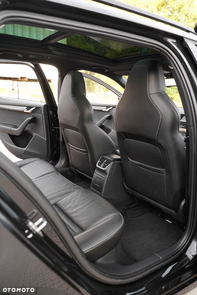 Skoda Octavia 2.0 TDI RS DSG - 28