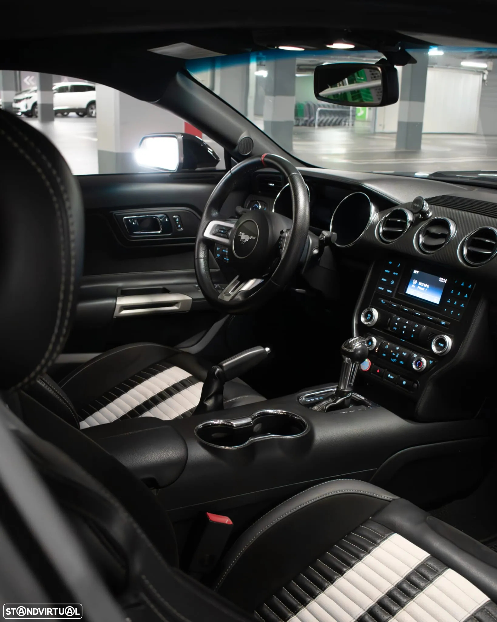 Ford Mustang - 7