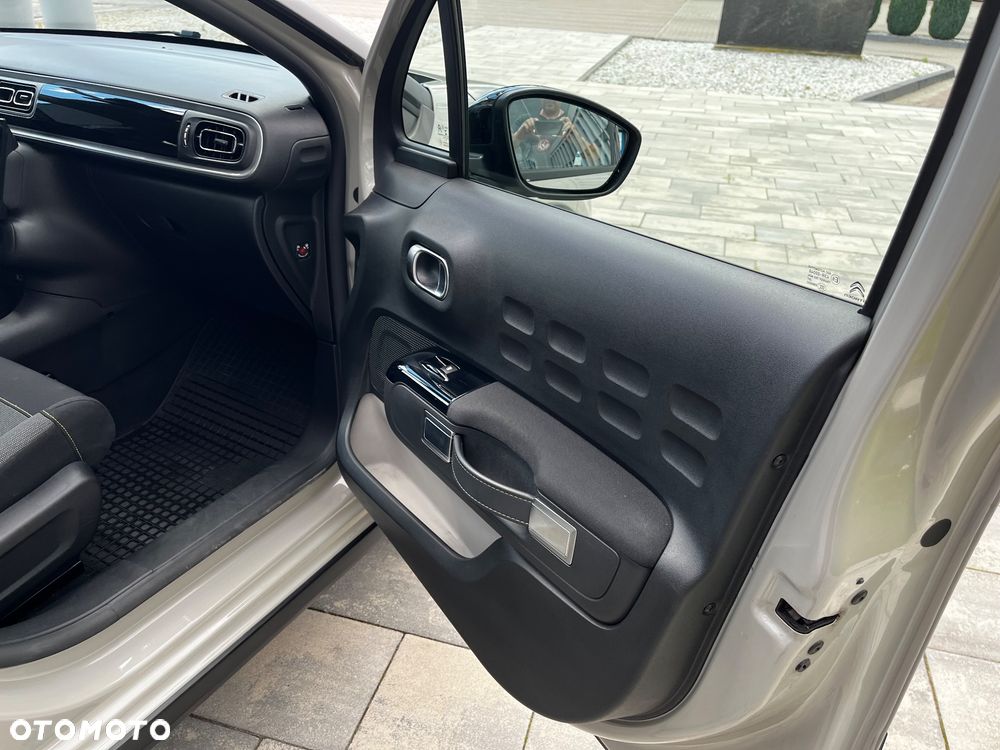 Citroën C3 1.2 PureTech Shine - 28