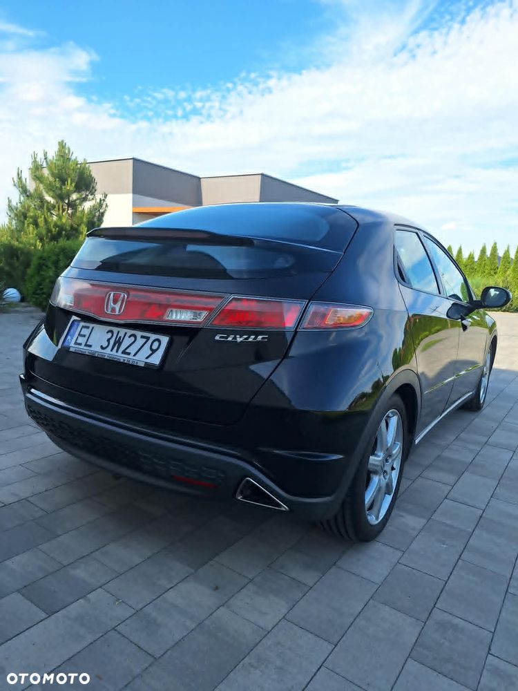 Honda Civic 1.8 Executive - 12