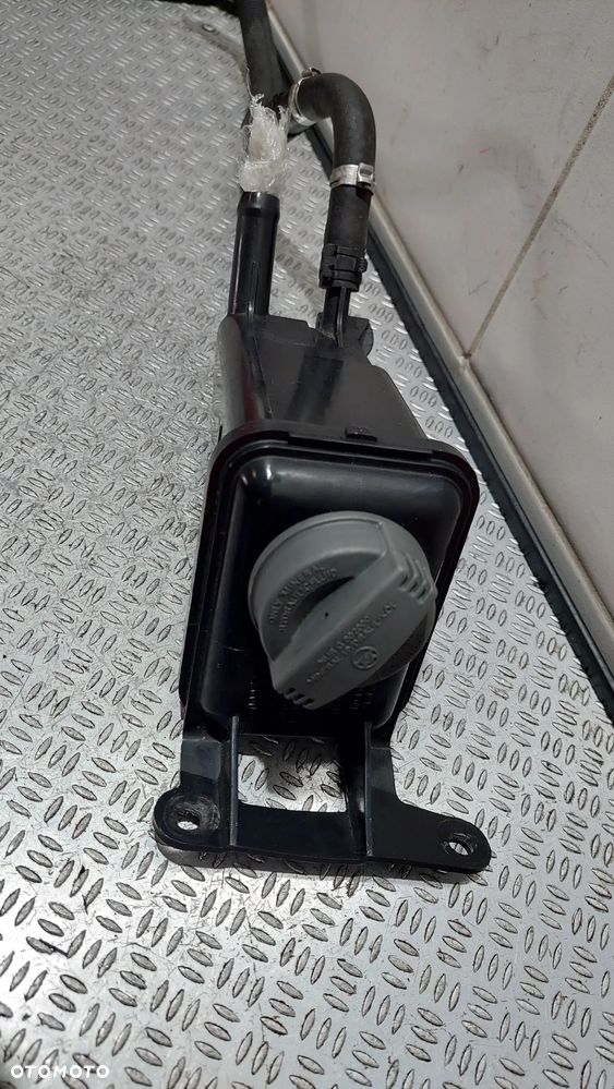 ZBIORNIK PŁYNU WSPOMAGANIA SEAT EXEO 1,8TFSI NR 8E0422373B - 3