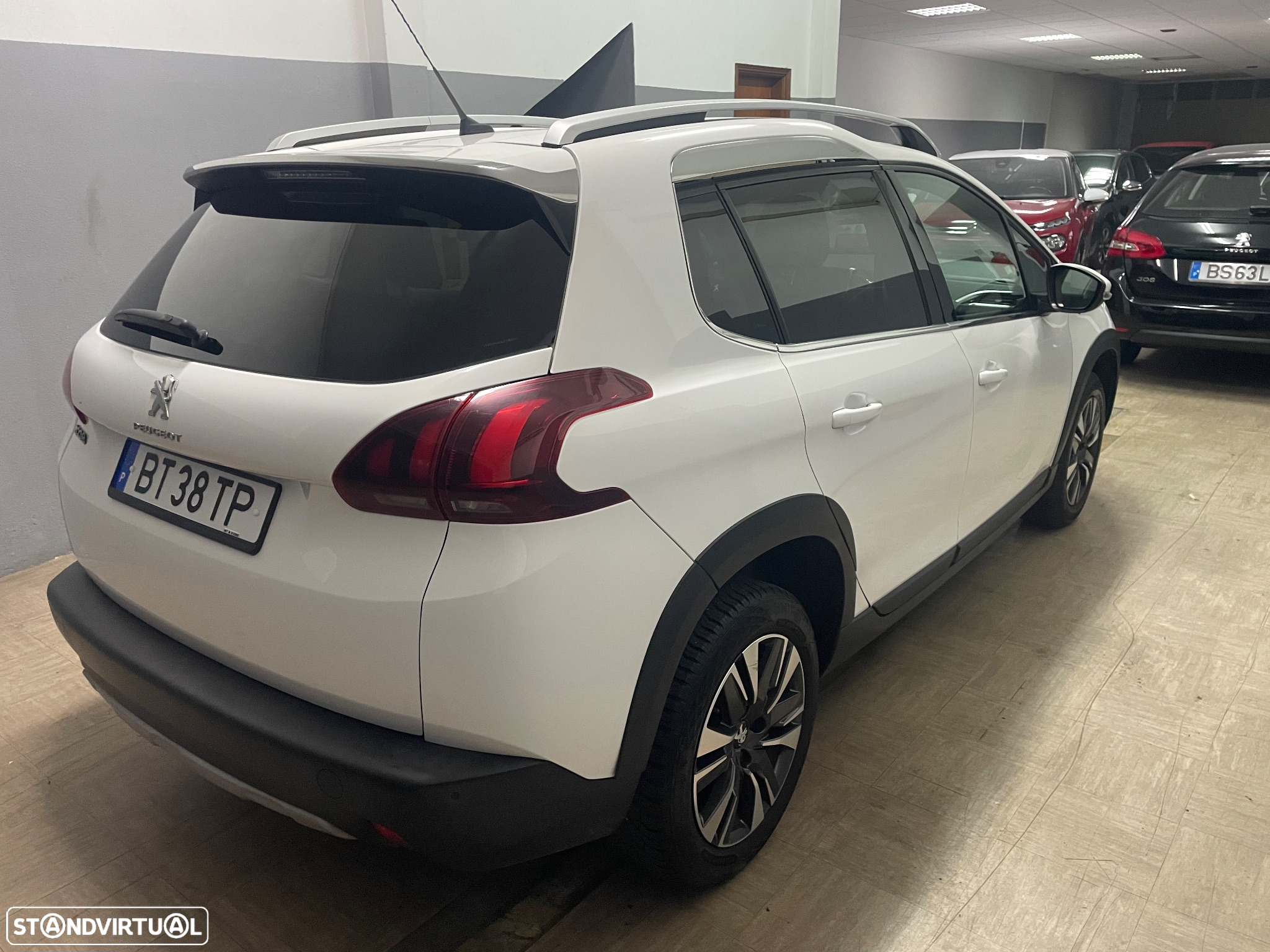 Peugeot 2008 PureTech 110 Stop&Start Allure - 2
