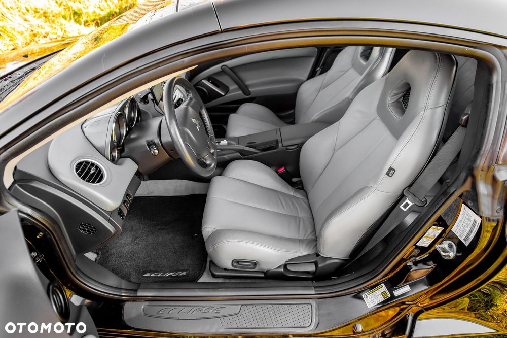 Mitsubishi Eclipse 3.8 V6 GT - 31