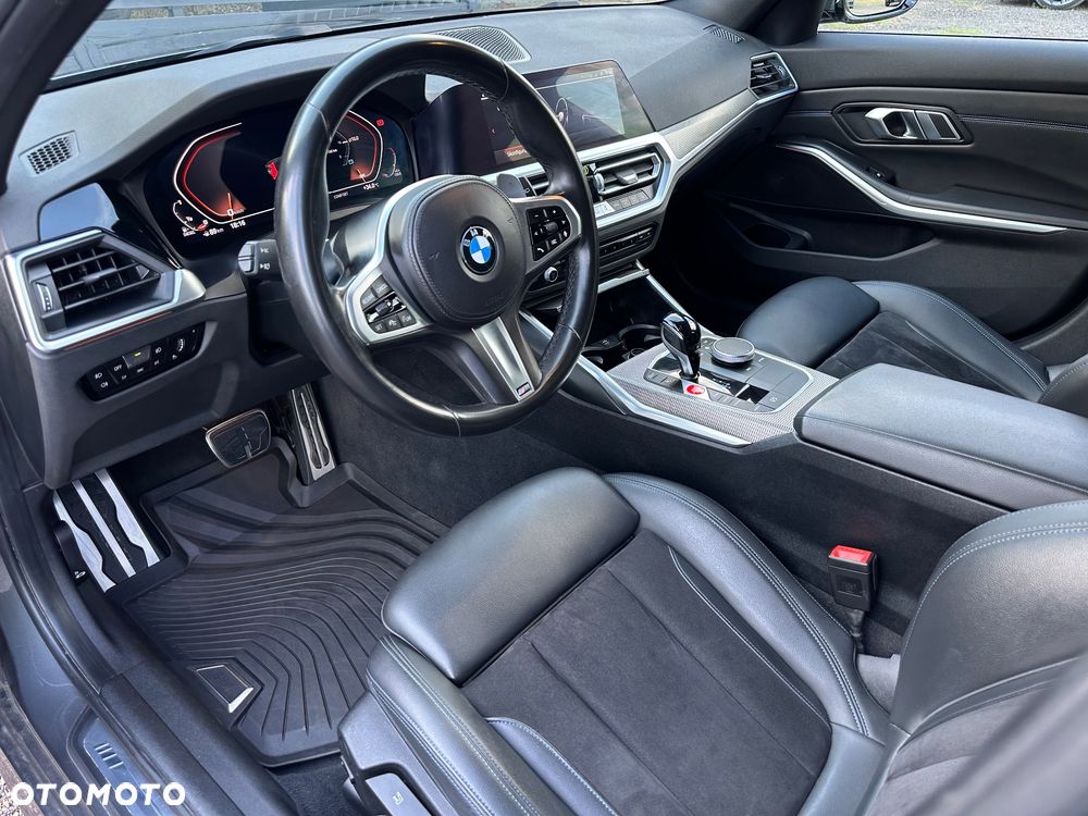 BMW Seria 3 320d M Sport Shadow - 17