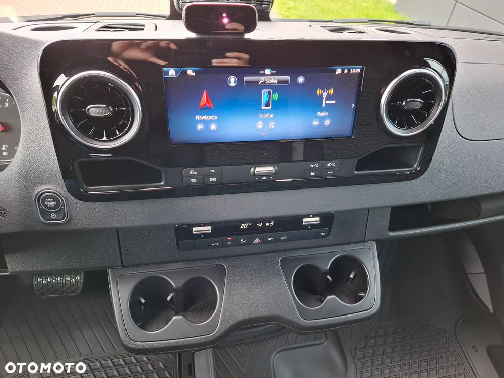 Mercedes-Benz Sprinter 319 CDI Furgon SELECT długi 4325 mm L3H2 - 26