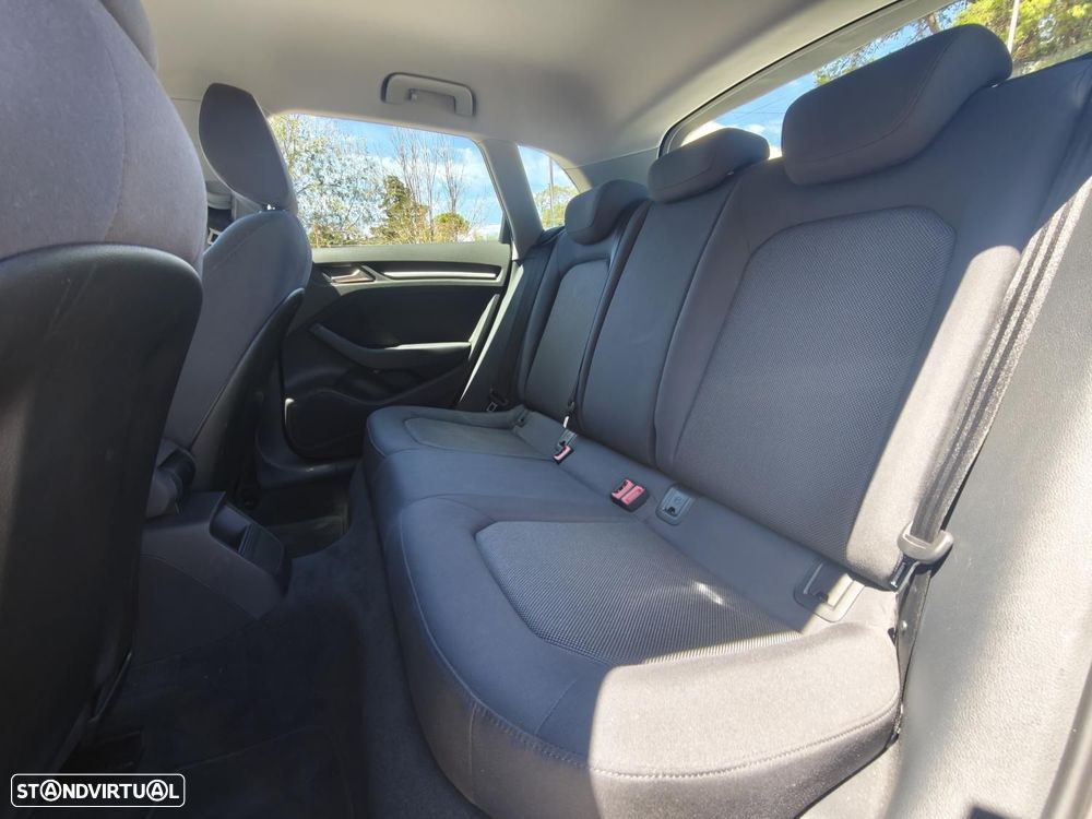 Audi A3 Sportback 1.6 TDI Design - 42
