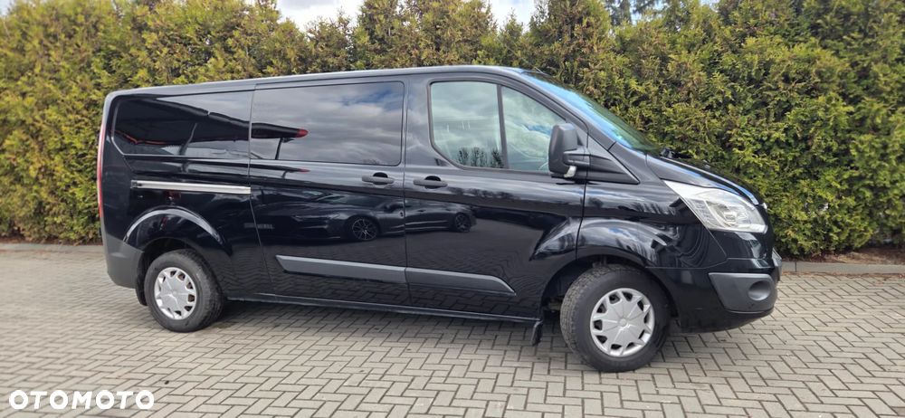Ford TRANSIT CUSTOM - 17