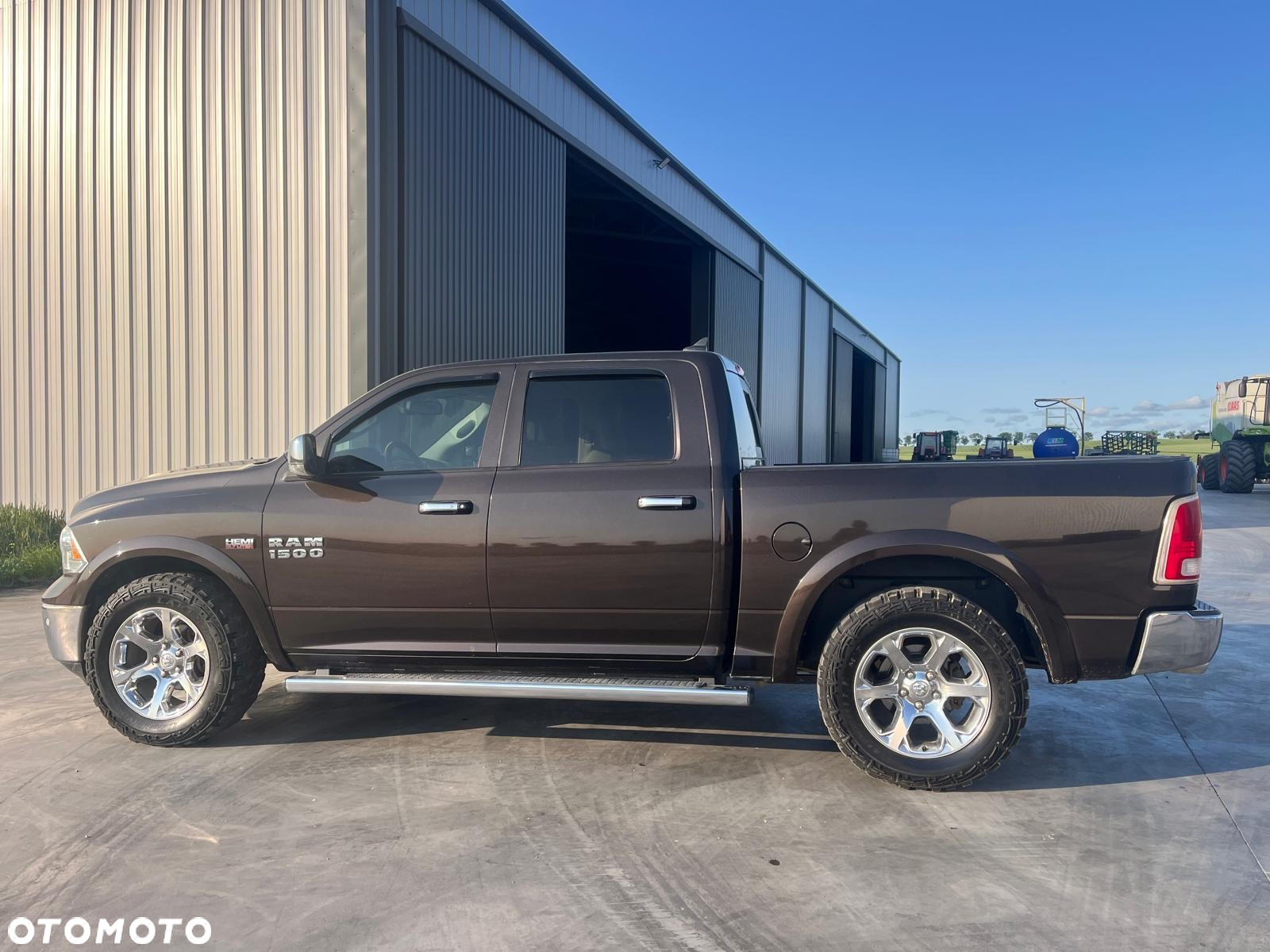 Dodge RAM 1500 5.7 4x4 - 8