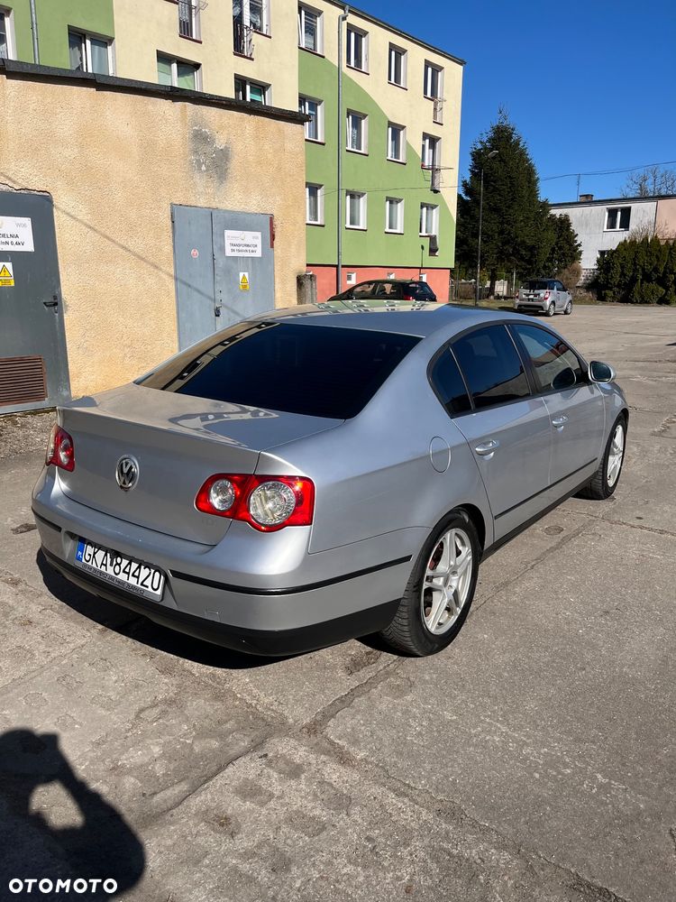 Volkswagen Passat 2.0 TDI Trendline - 2