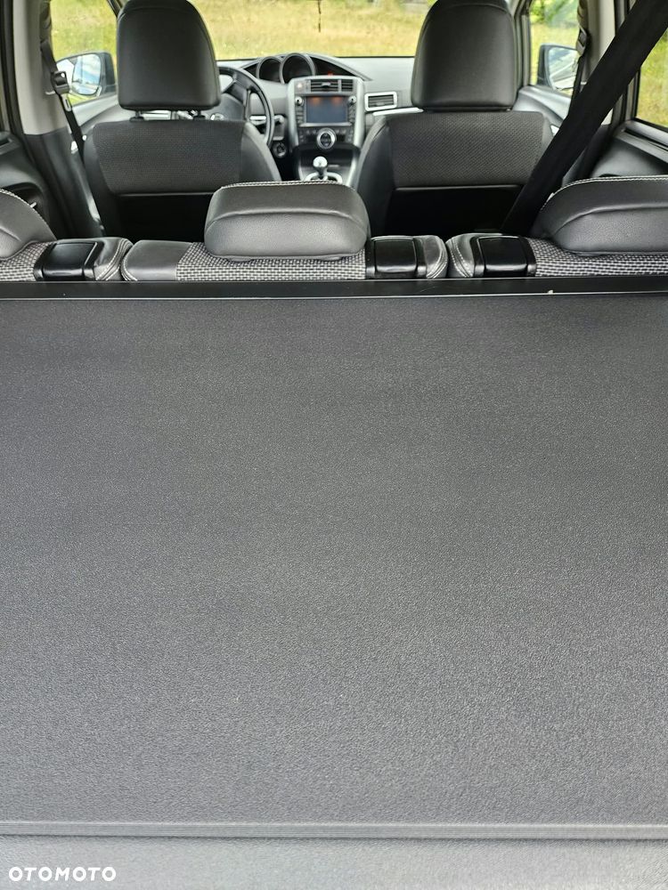 Toyota Verso 1.8 Prestige 7os EU6 - 10