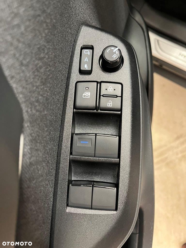 Toyota Yaris Cross - 21