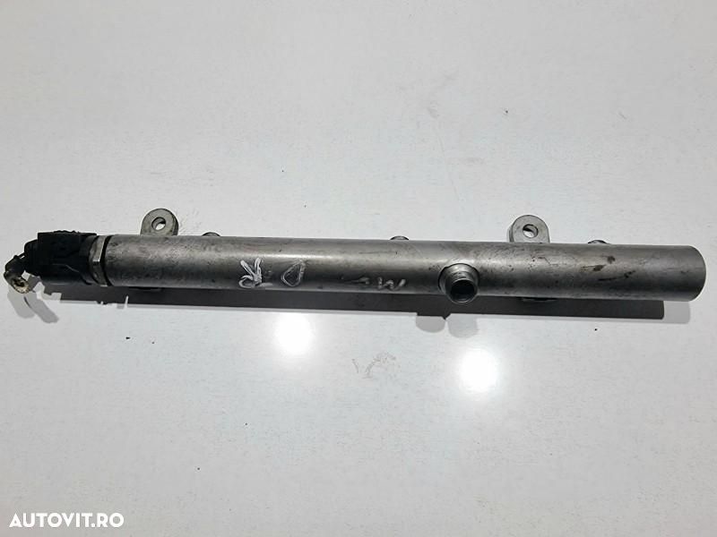 Rampa injectoare dreapta Mercedes E-Class (2009->) [W212] 350 cdi A6420703095 - 3