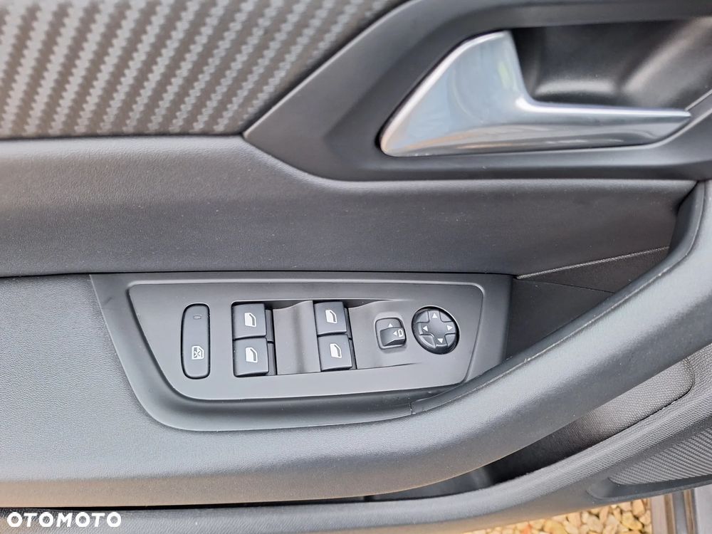 Peugeot 508 1.6 PureTech HYbrid PHEV Allure Pack S&S EAT8 - 17